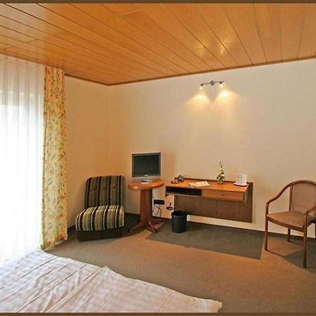 Hotel Zur Krone Ronneburg  Exteriör bild